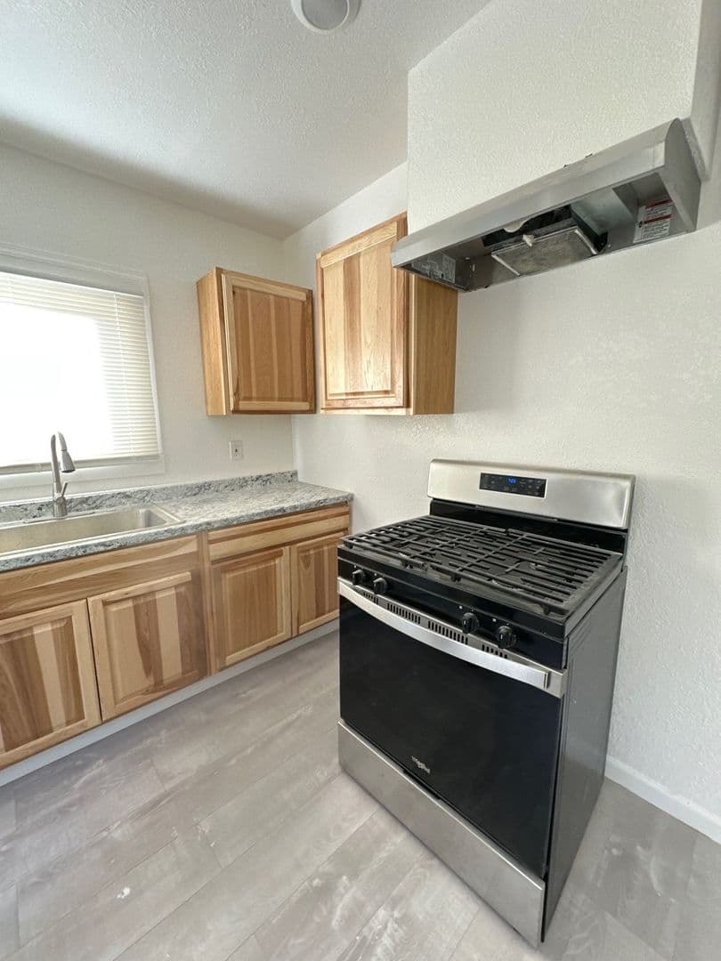 Klamath Falls House: 317 Martin St