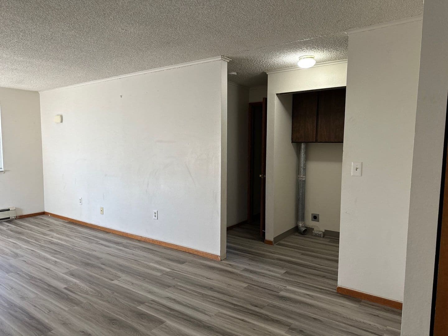 Klamath Falls Apartment: 157- 169 N Laguna St