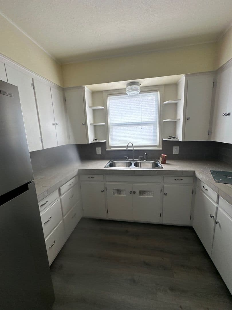 Klamath Falls House: 2445 White Ave