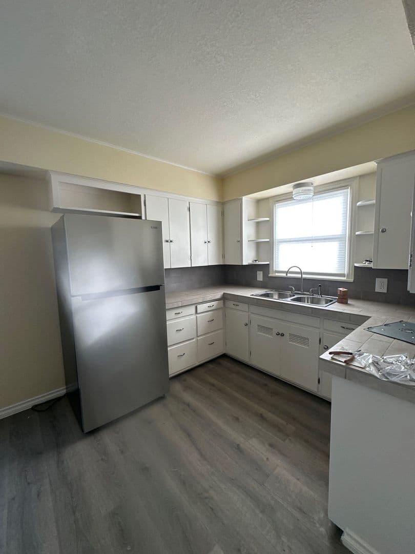 Klamath Falls House: 2445 White Ave