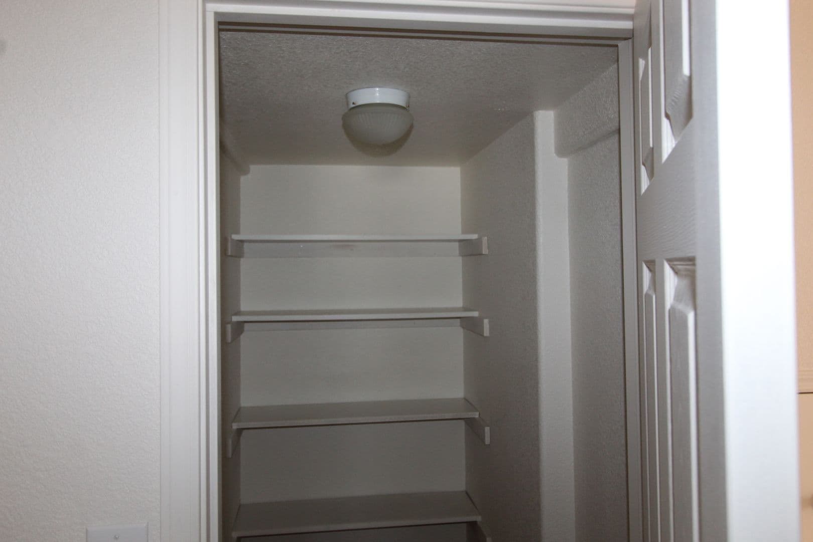 Klamath Falls Apartment: 2019/2023 Garden Avenue