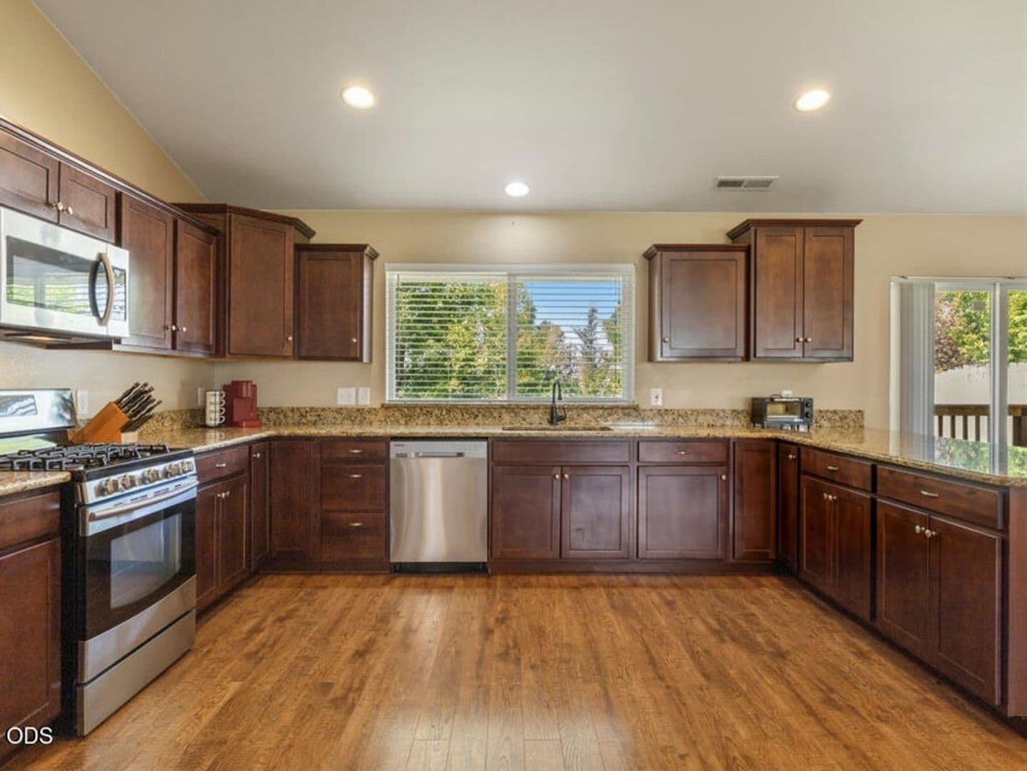 Klamath Falls House: 2852 Glacier Dr