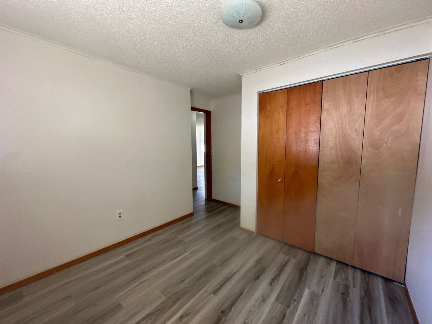 Klamath Falls Apartment: 157- 169 N Laguna St