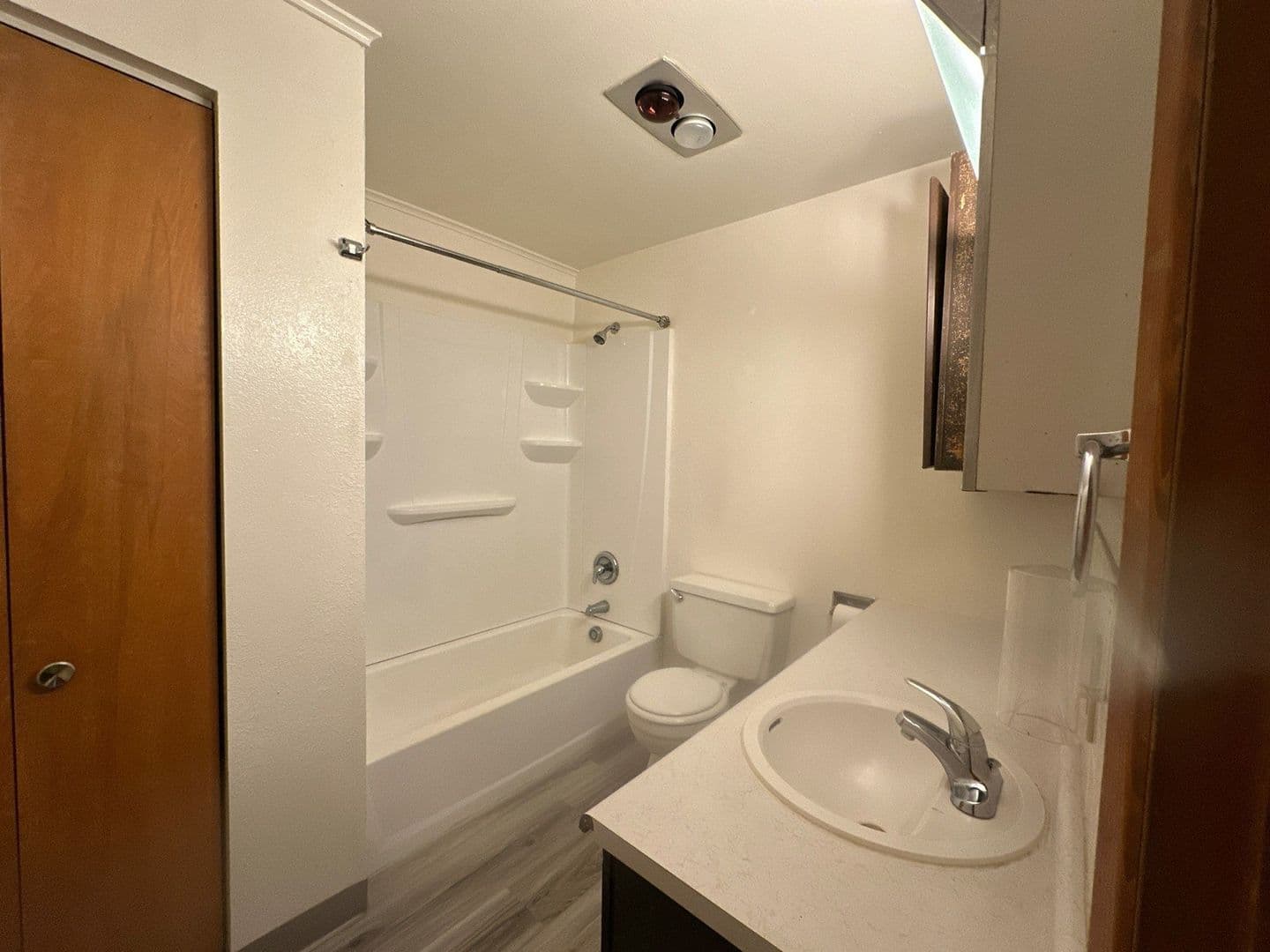 Klamath Falls Apartment: 157- 169 N Laguna St