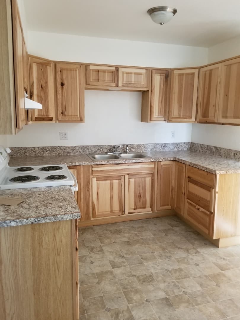 Klamath Falls Apartment: 626 - 632 Lytton St