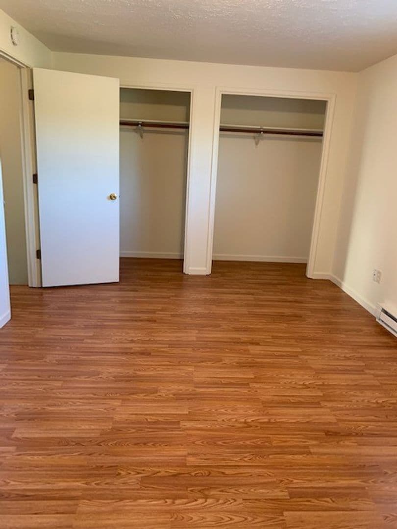Klamath Falls House: 1211 Summers Ln