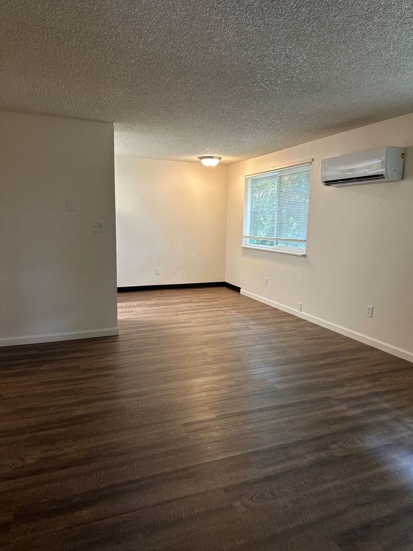 Klamath Falls Apartment: 1331 Avalon St