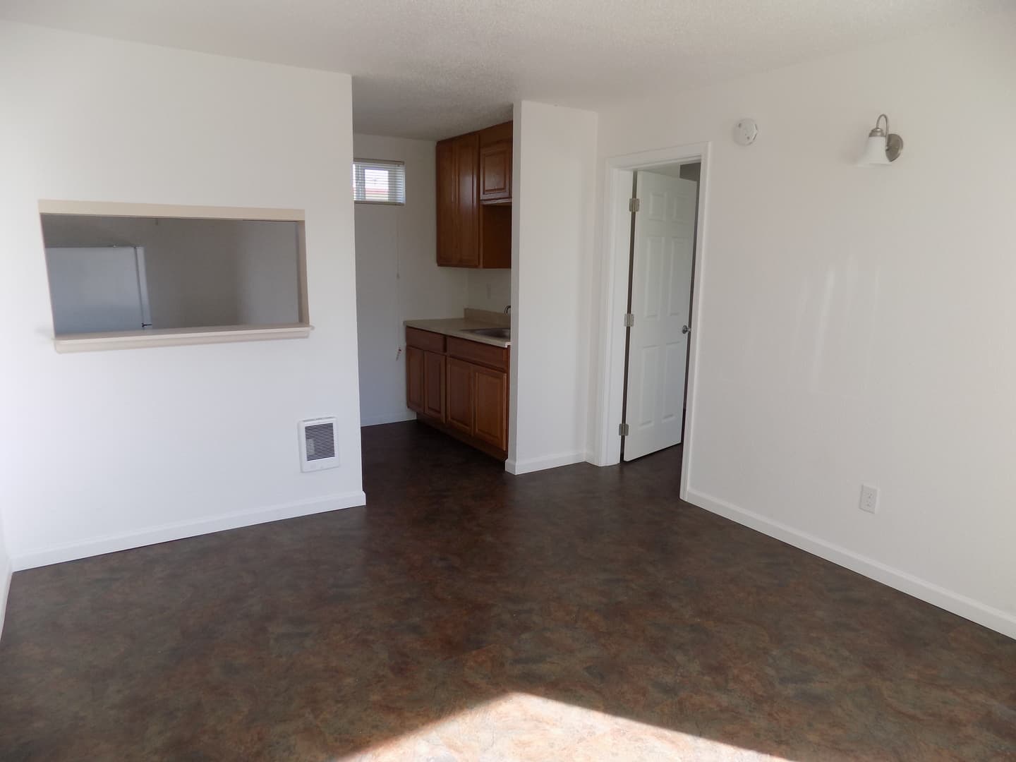 Klamath Falls Apartment: 1131 Walnut Ave