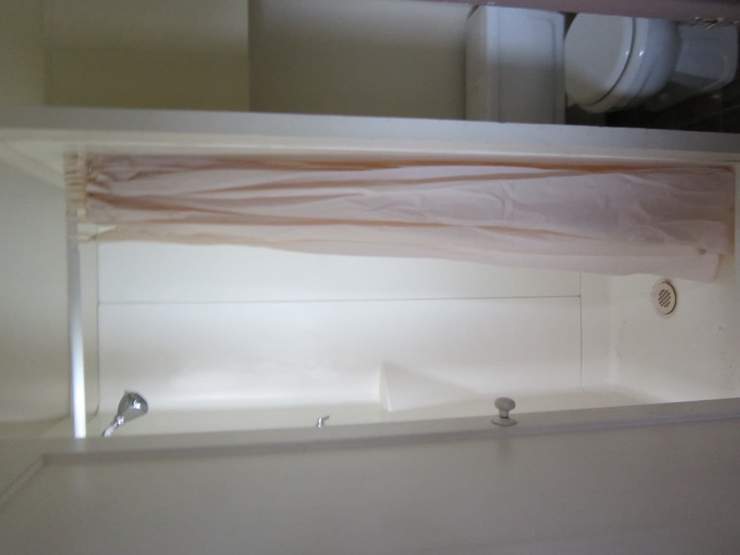 Klamath Falls Apartment: 2136 & 2138 Wantland Ave