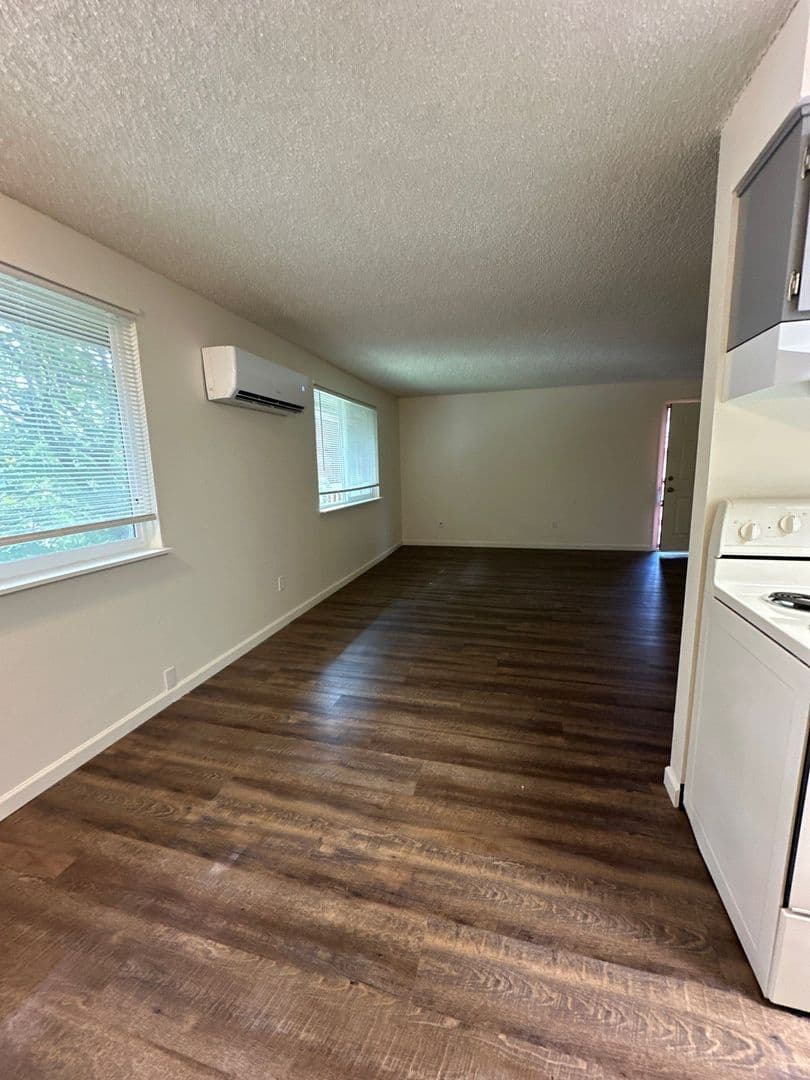Klamath Falls Apartment: 1331 Avalon St