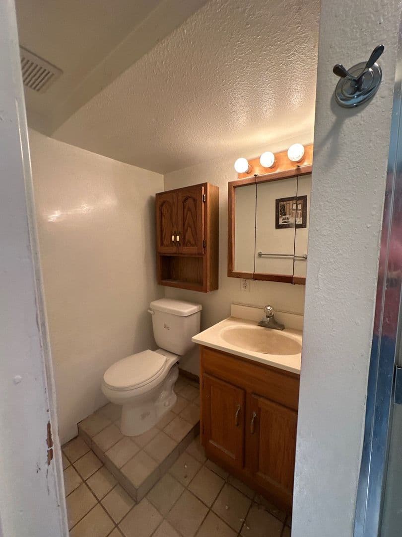 Klamath Falls Apartment: 754 N 10th Street