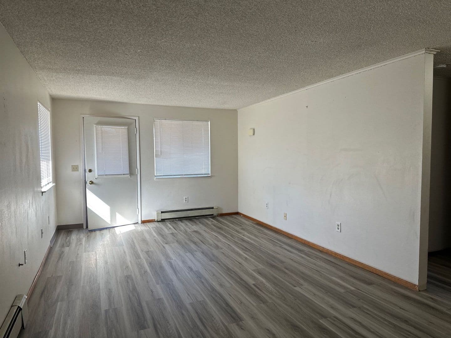 Klamath Falls Apartment: 157- 169 N Laguna St