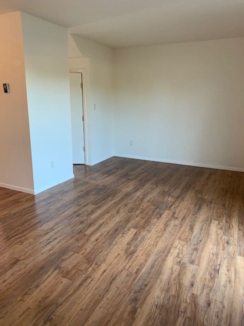 Klamath Falls House: 1211 Summers Ln