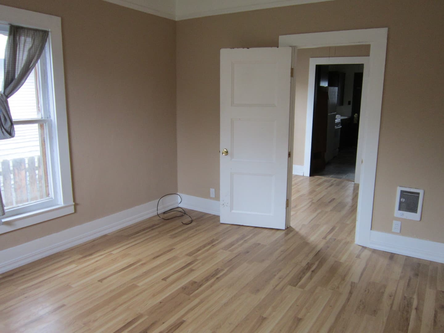 Klamath Falls Apartment: 2136 & 2138 Wantland Ave
