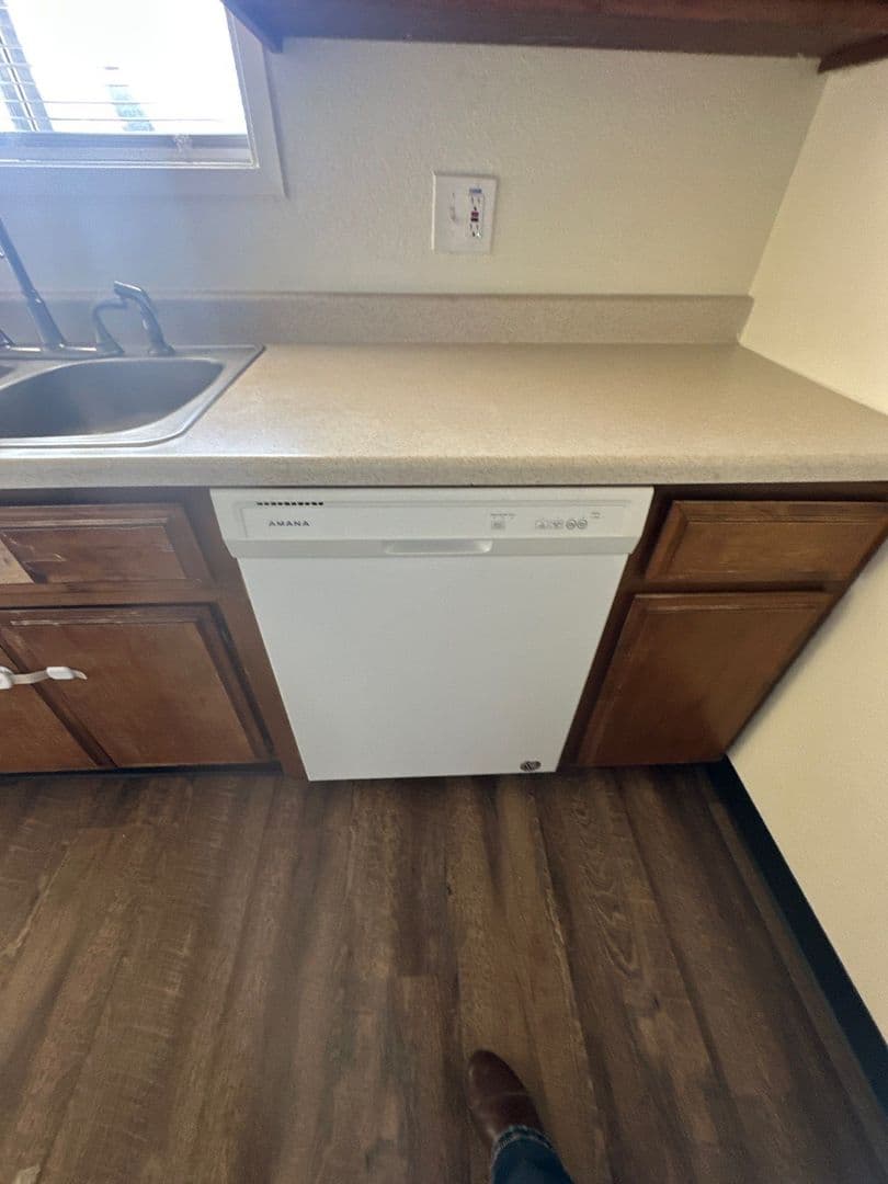 Klamath Falls Apartment: 1418 and 1420 Pleasant Ave