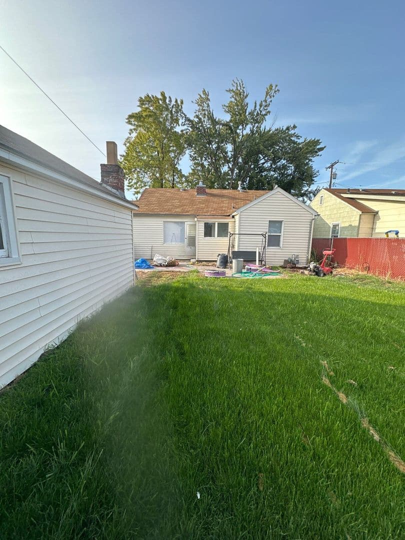 Klamath Falls House: 2445 White Ave