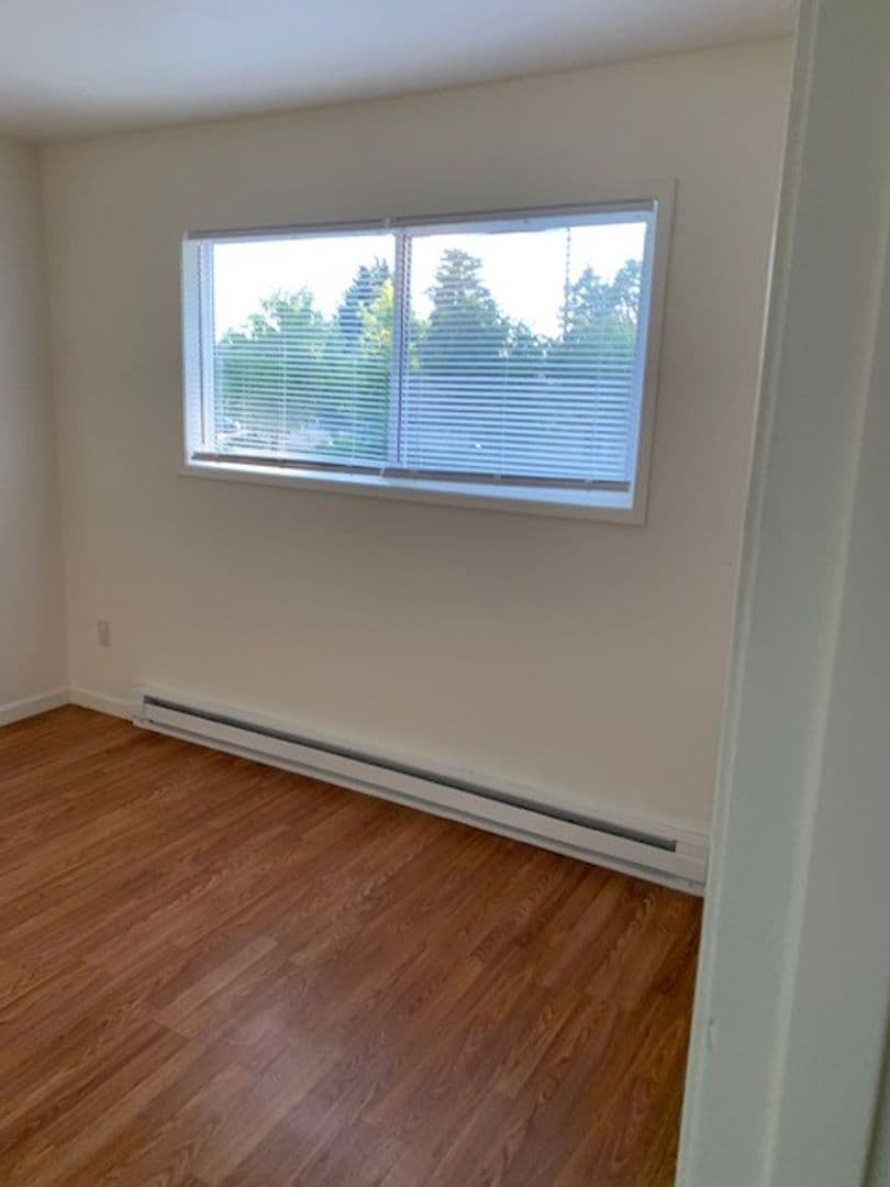 Klamath Falls House: 1211 Summers Ln
