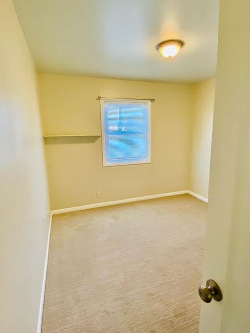 Klamath Falls Apartment: 409 Richmond Street