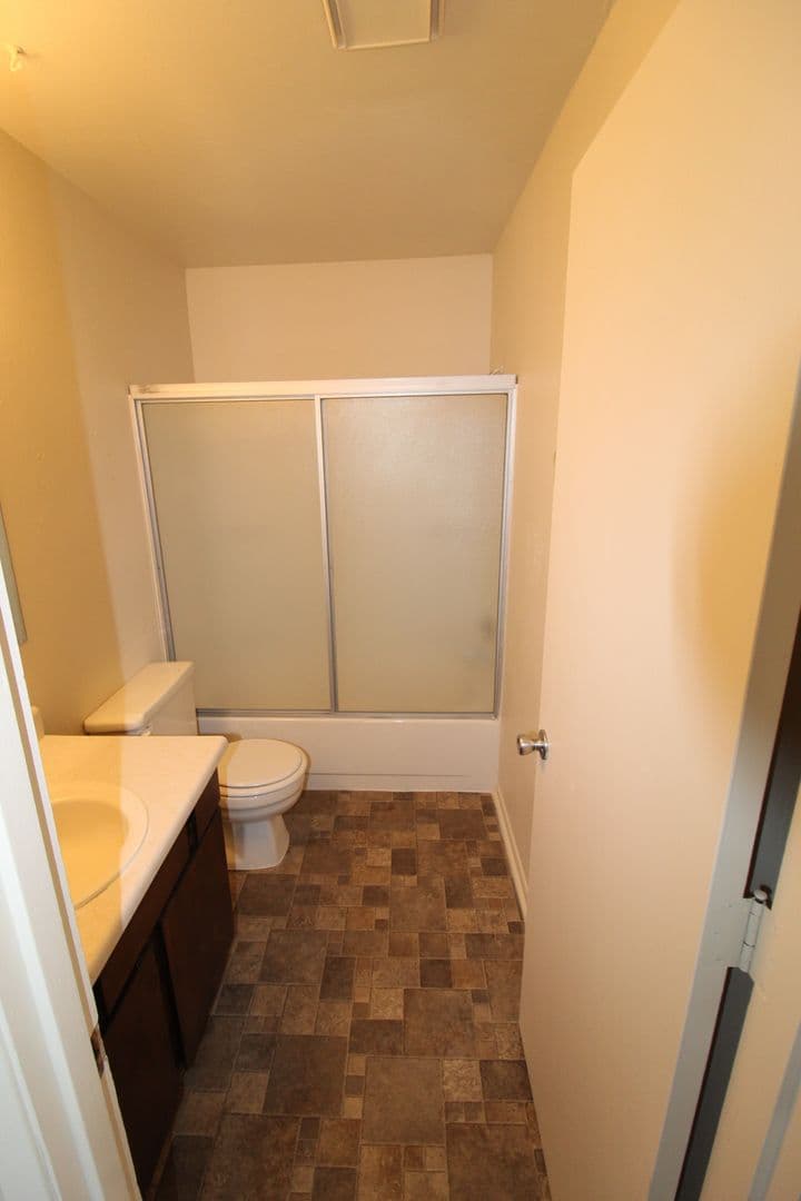 Klamath Falls House: 2332 Linda Vista Dr