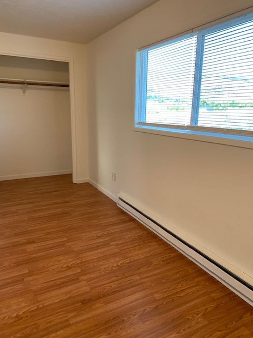Klamath Falls House: 1211 Summers Ln