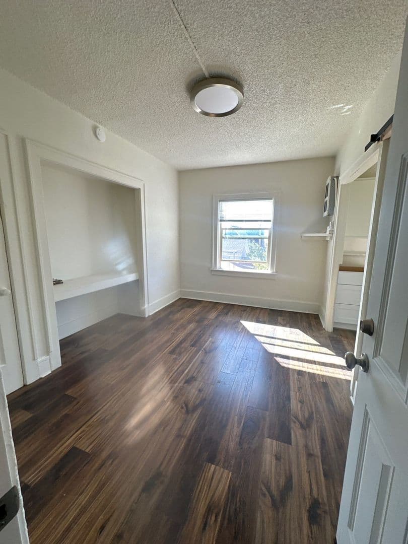 Klamath Falls Apartment: 224 S Broad St