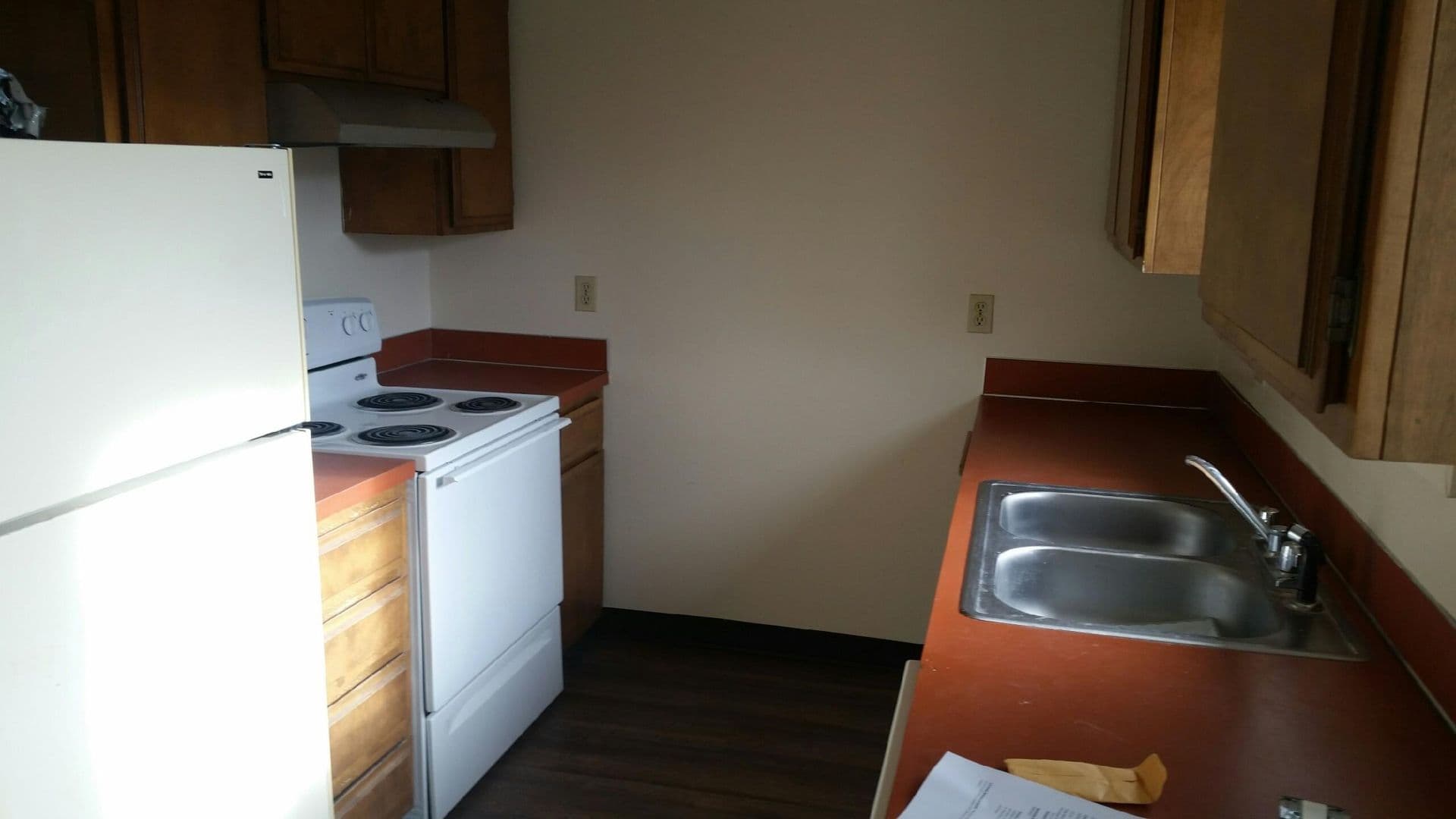 Klamath Falls Apartment: 1410 & 1412 Pleasant Ave