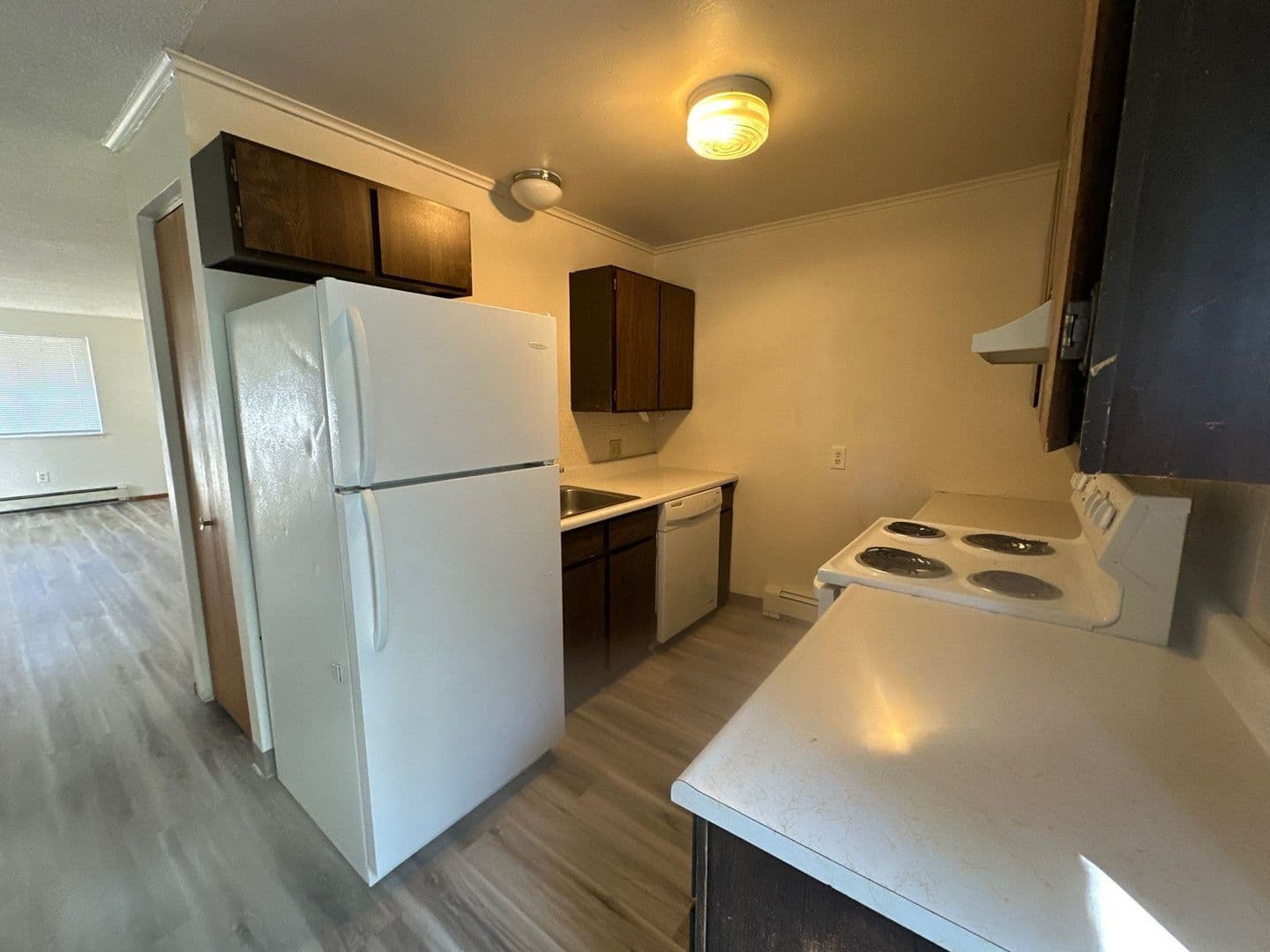 Klamath Falls Apartment: 157- 169 N Laguna St