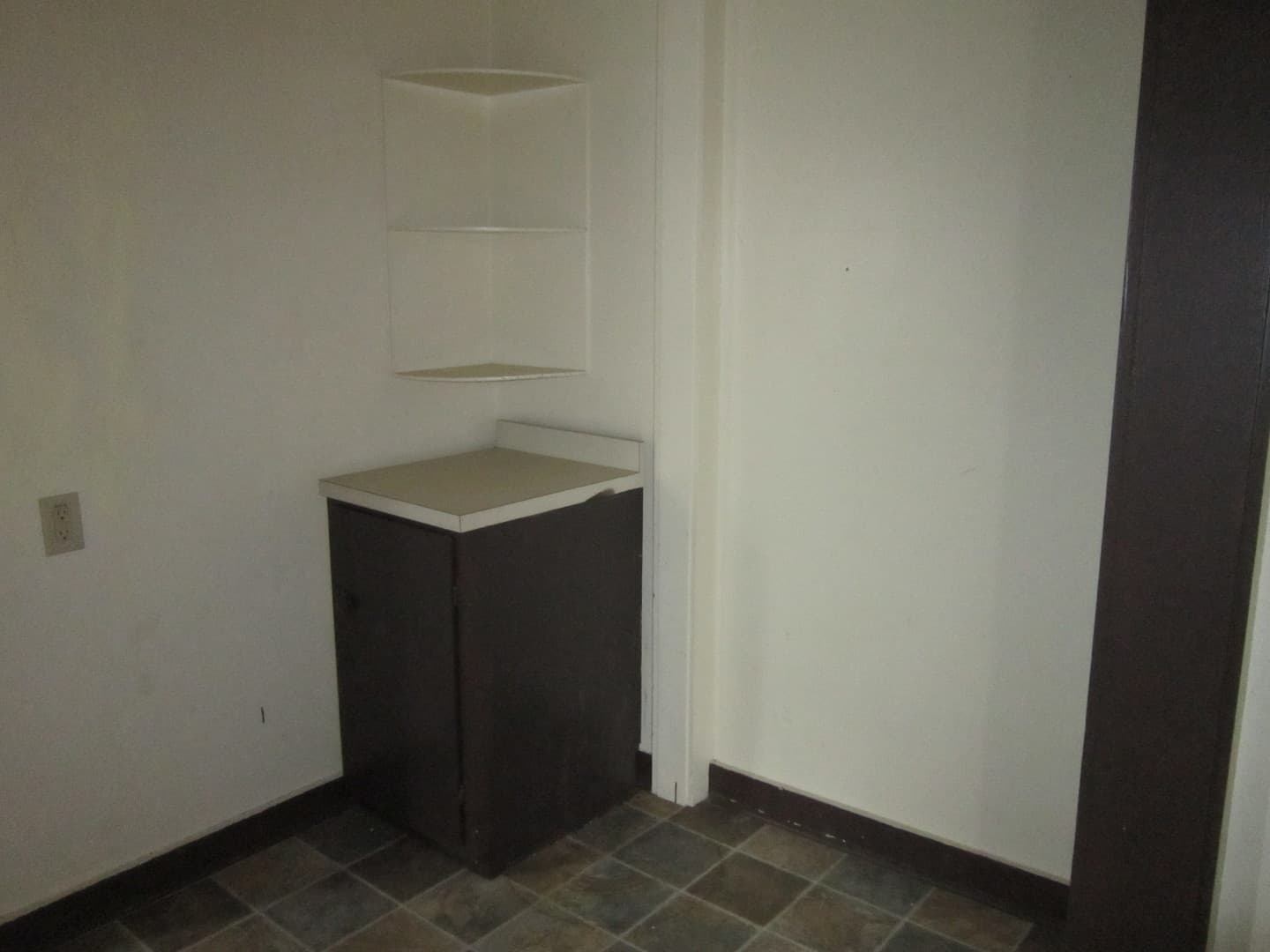 Klamath Falls Apartment: 2136 & 2138 Wantland Ave