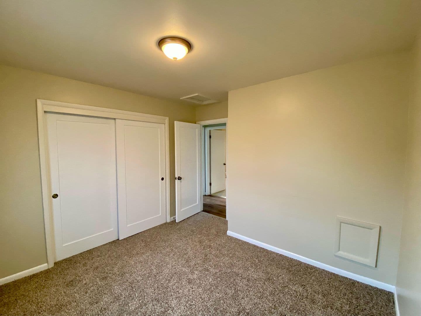 Klamath Falls Apartment: 409 Richmond Street