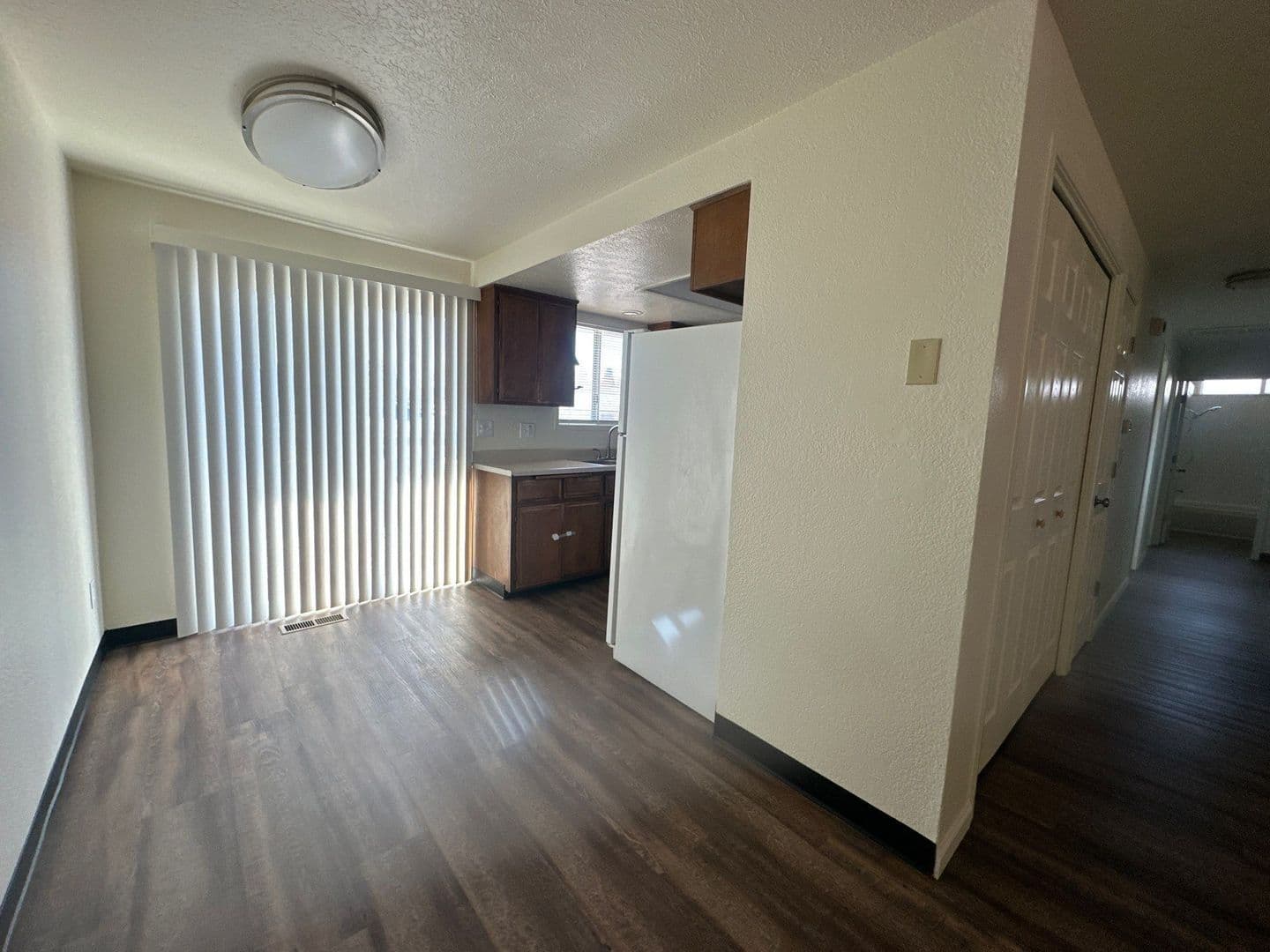Klamath Falls Apartment: 1418 and 1420 Pleasant Ave