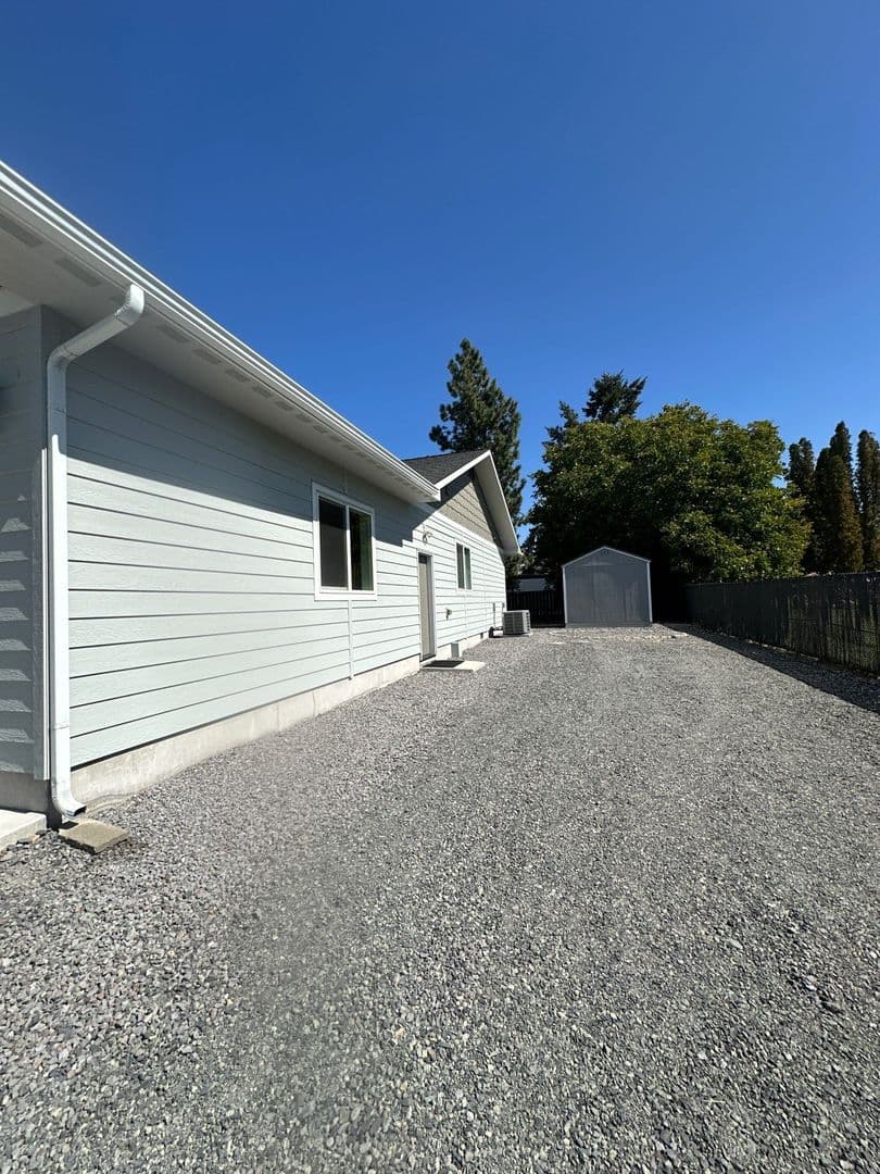Klamath Falls House: 3619 Boulder Ln