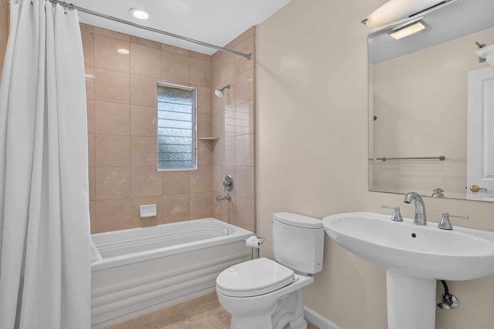 Carmel Condo: 79 Del Mesa Carmel