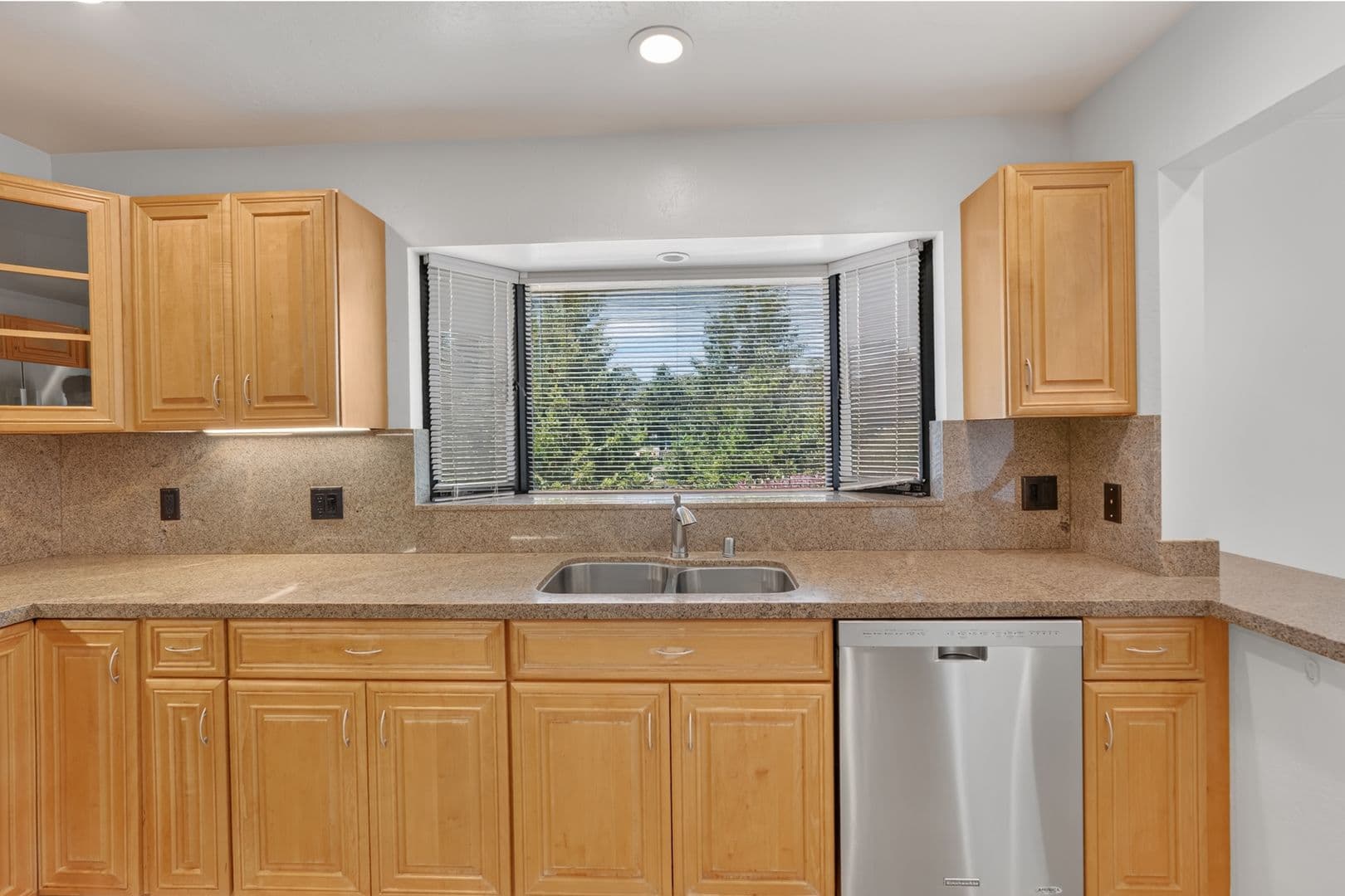 Carmel Condo: 79 Del Mesa Carmel