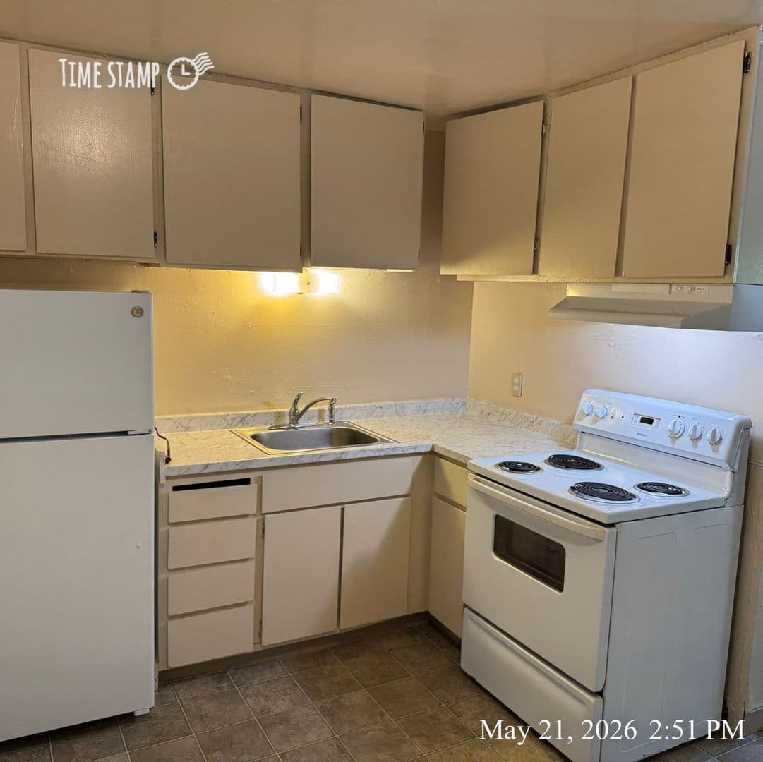 Gonzales Apartment: 442 South Alta Street