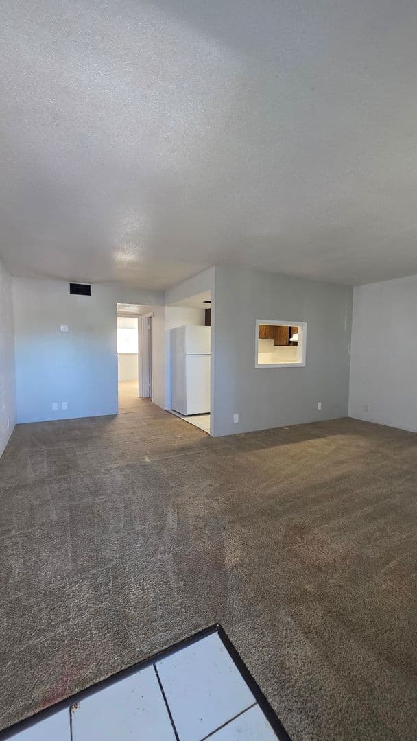 Daytona Beach Apartment: 1140 S. Ridgewood Ave