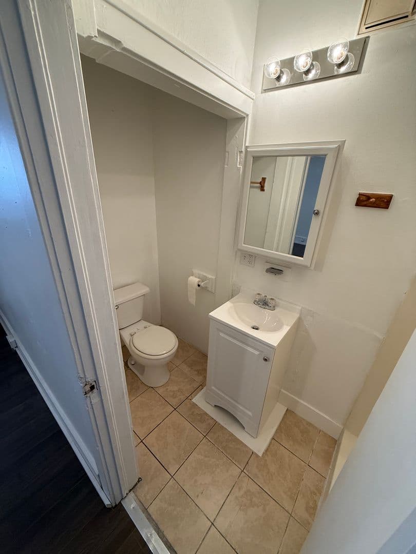 Daytona Beach Apartment: 1208 S Ridgewood Ave #1