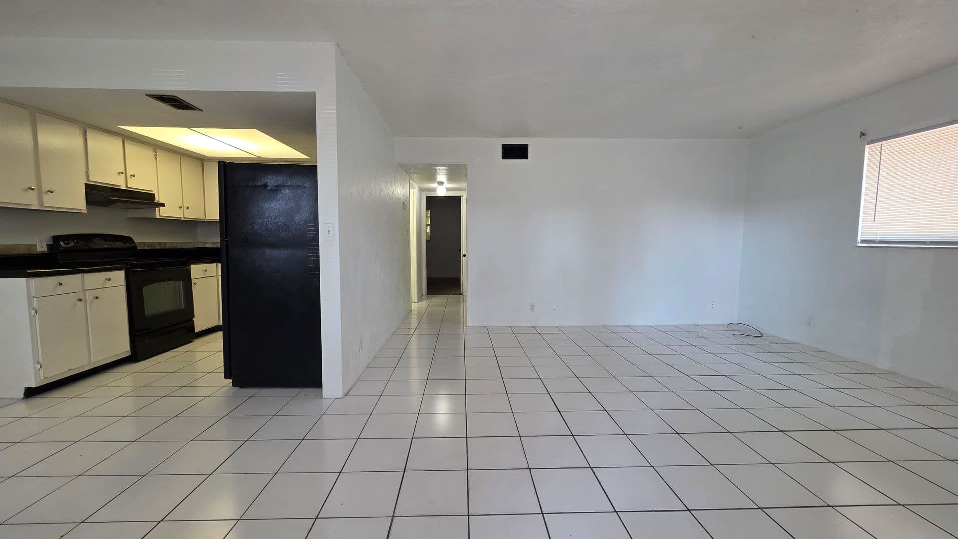 Daytona Beach Apartment: 1140 S. Ridgewood Ave