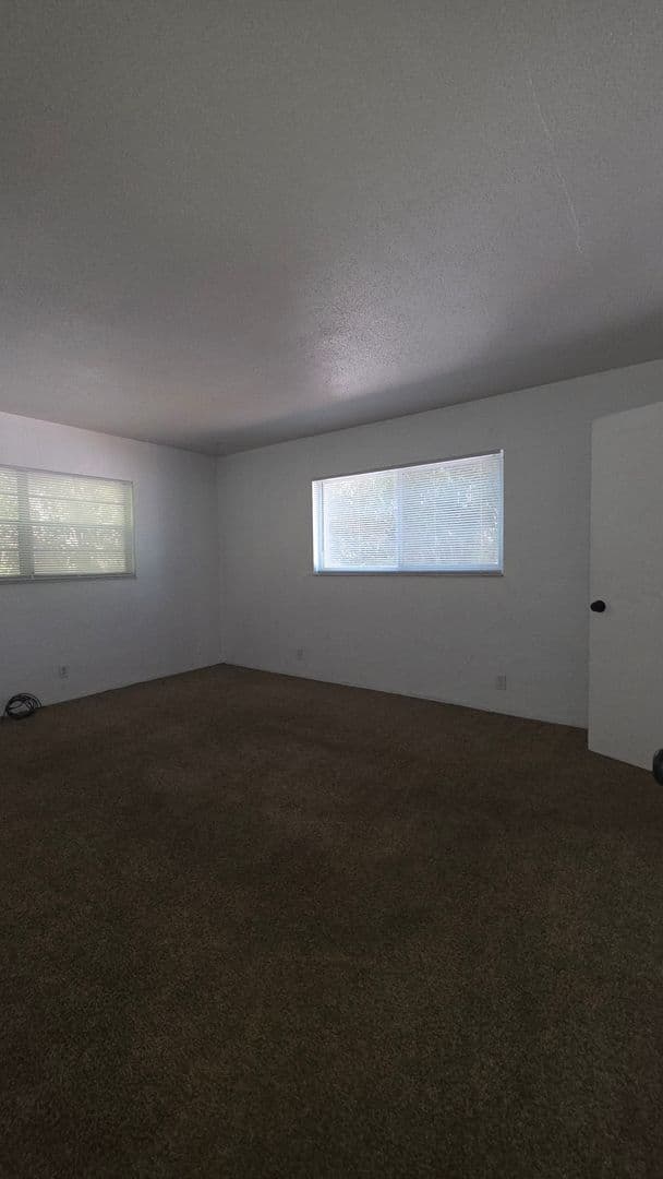 Daytona Beach Apartment: 1140 S. Ridgewood Ave