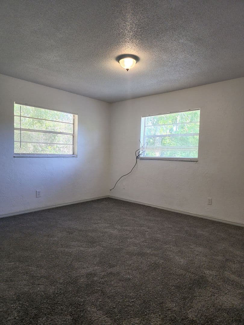 South Daytona Apartment: 1835-1841 S Segrave St.