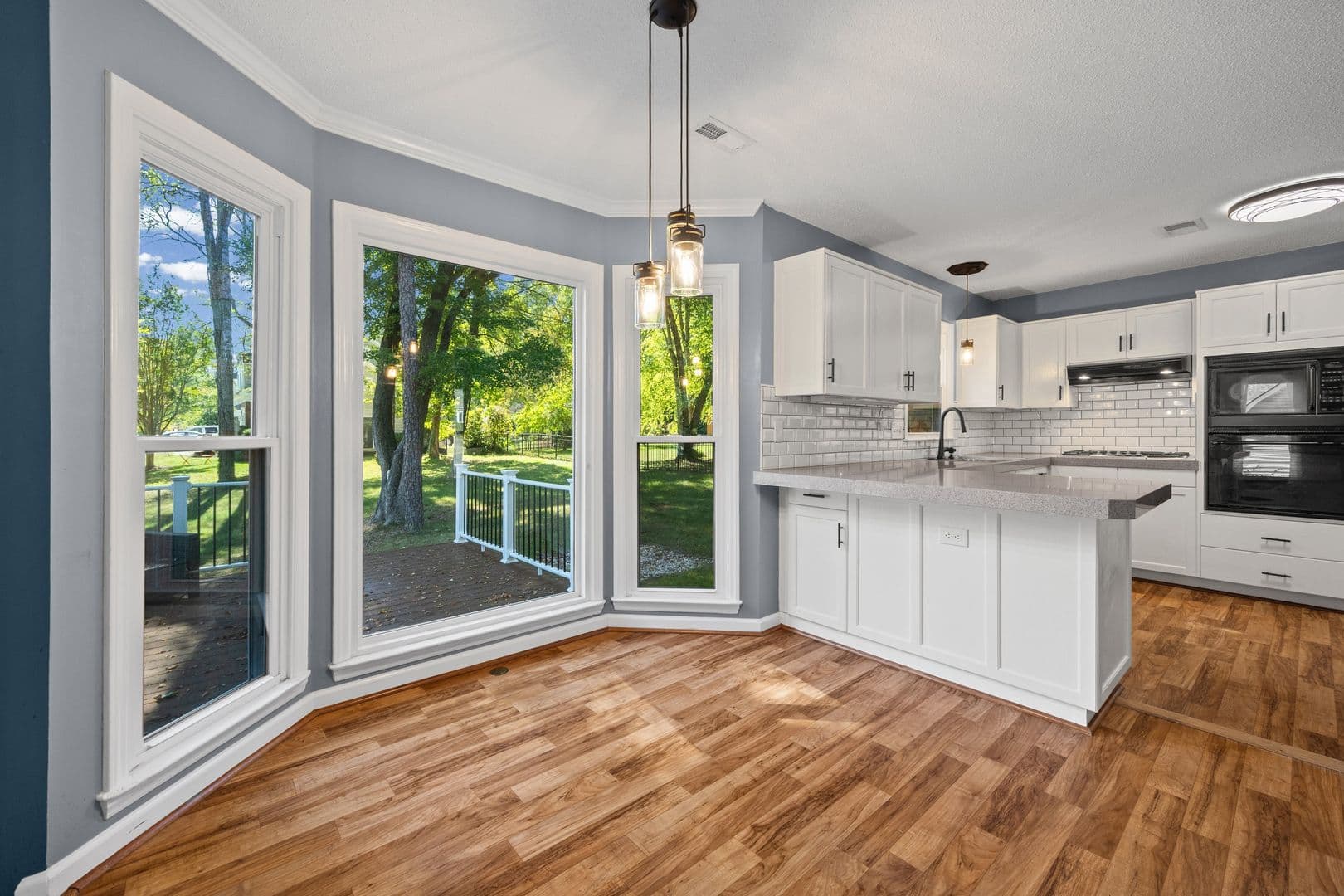 Charlote House: 612 Grays Creek