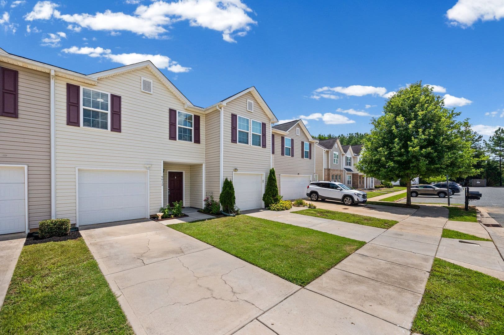 Charlotte Townhome: 9612 Brackenview Ct.