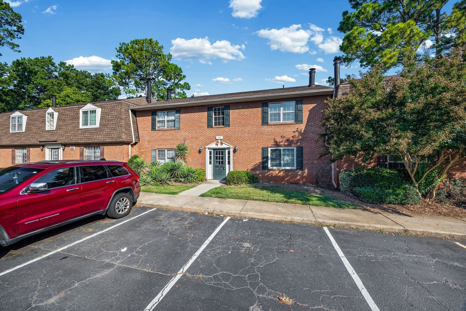 Charlotte Condo: 5805-H Hunting Ridge Lane
