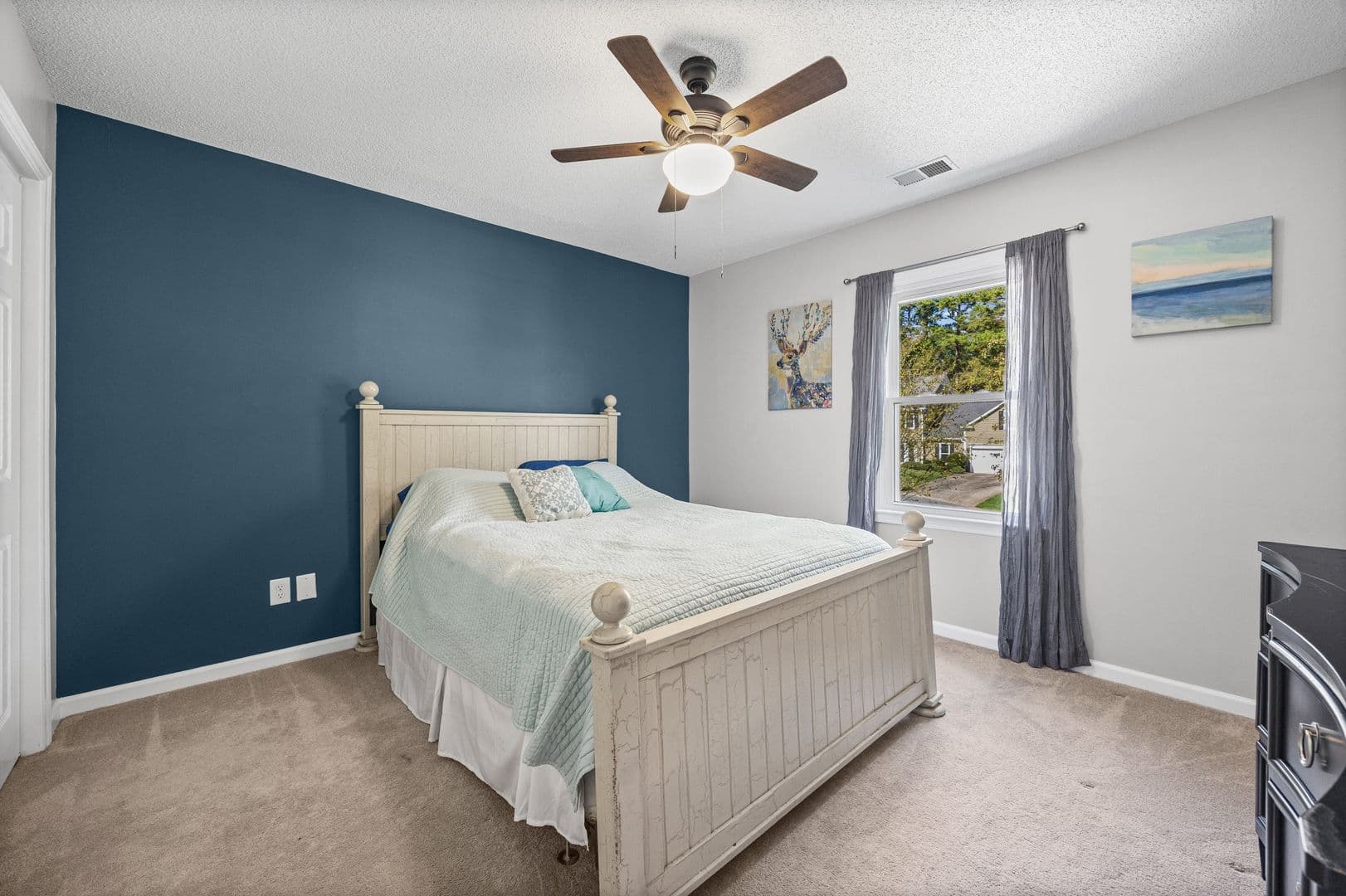 Charlote House: 612 Grays Creek