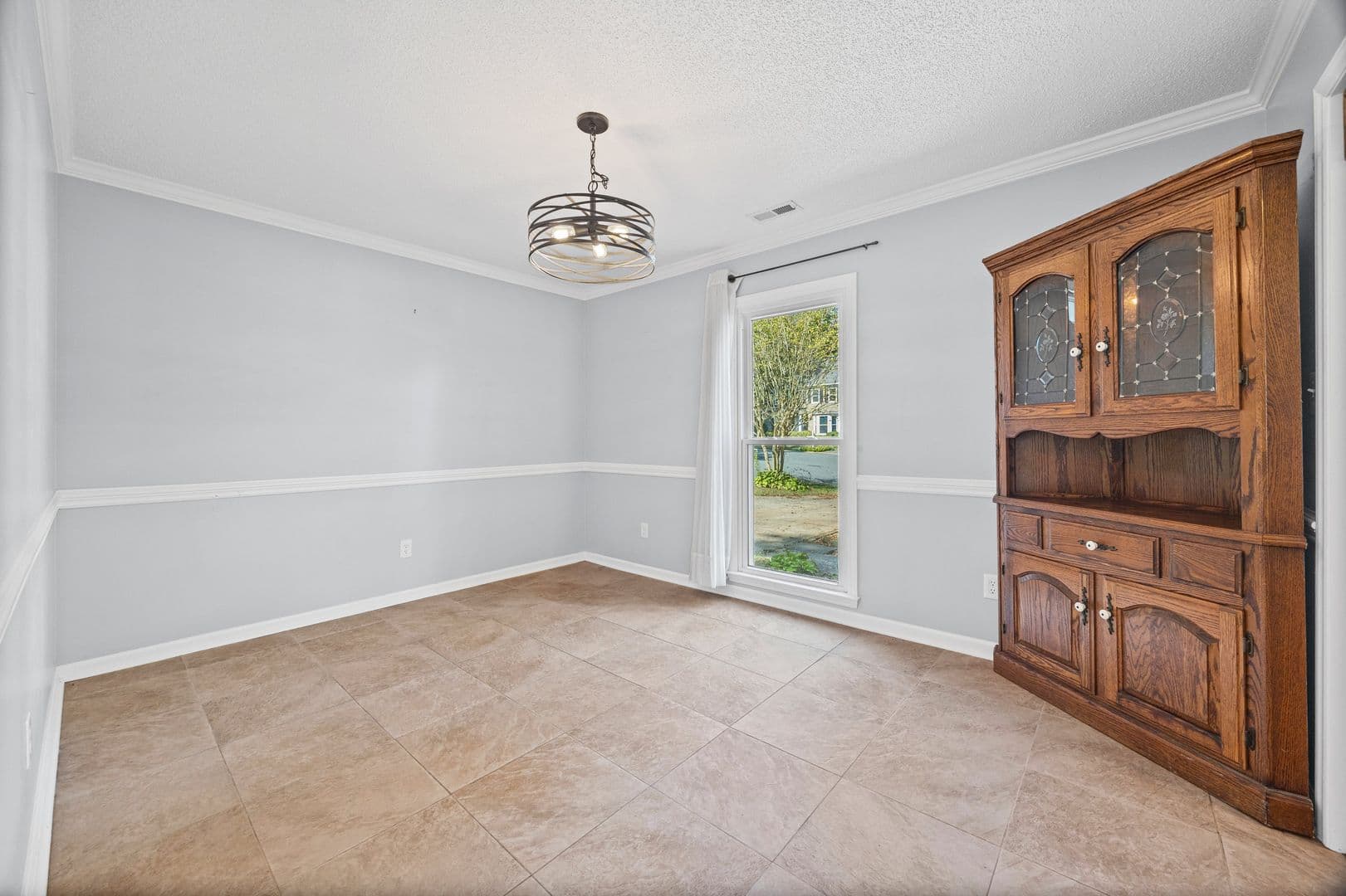 Charlote House: 612 Grays Creek