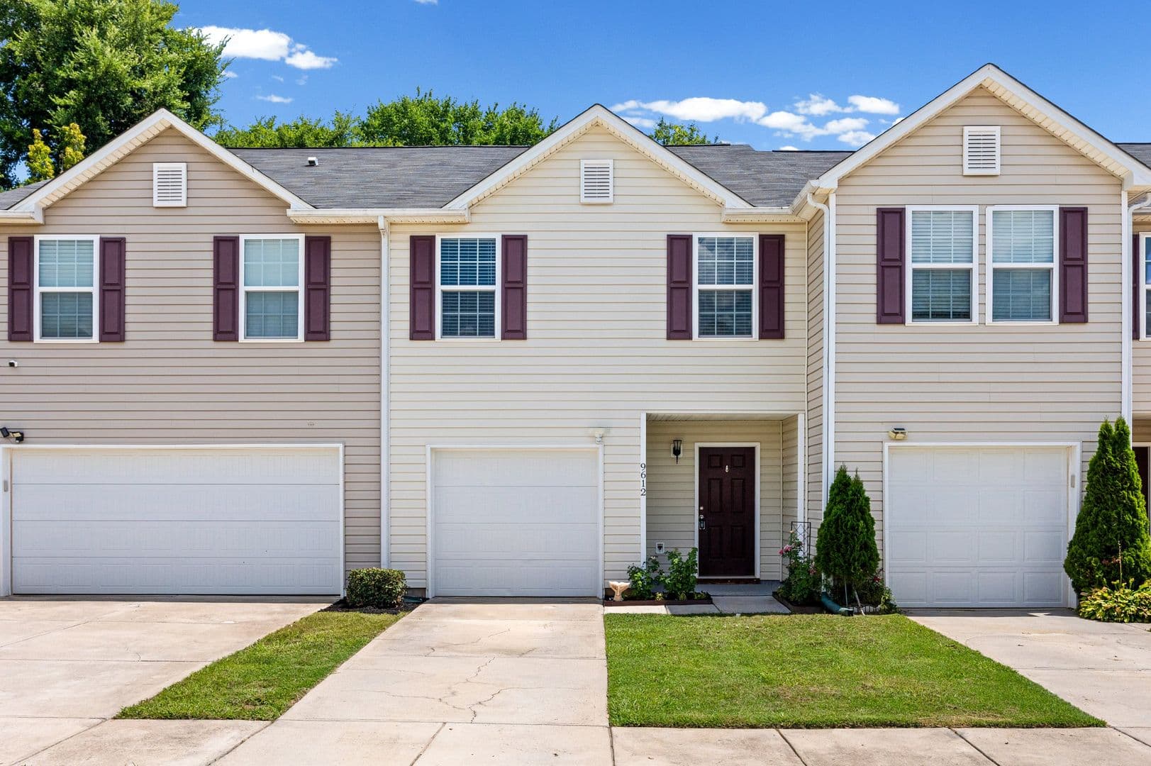 Charlotte Townhome: 9612 Brackenview Ct.