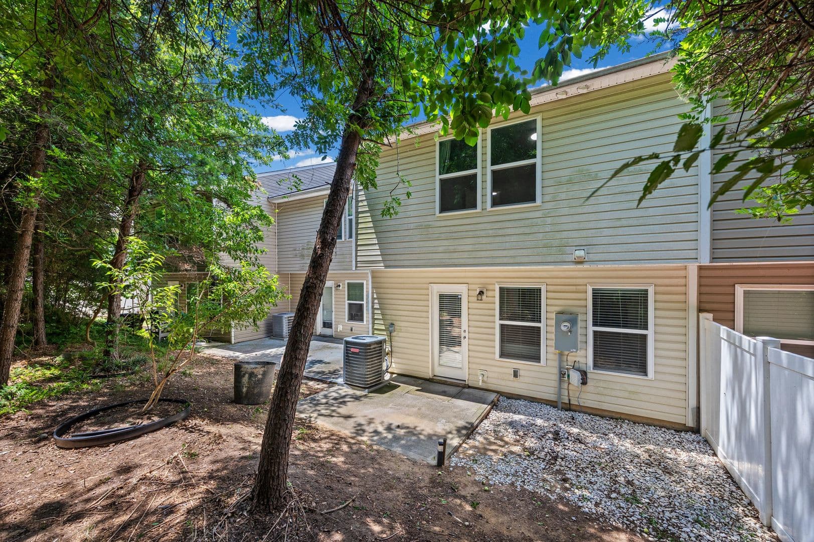 Charlotte Townhome: 9612 Brackenview Ct.