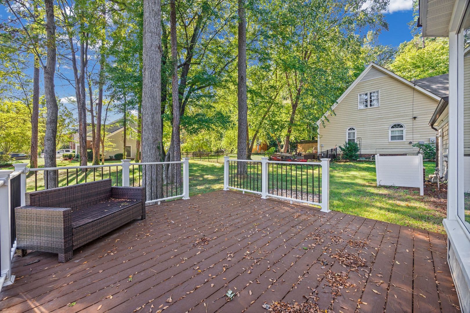 Charlote House: 612 Grays Creek