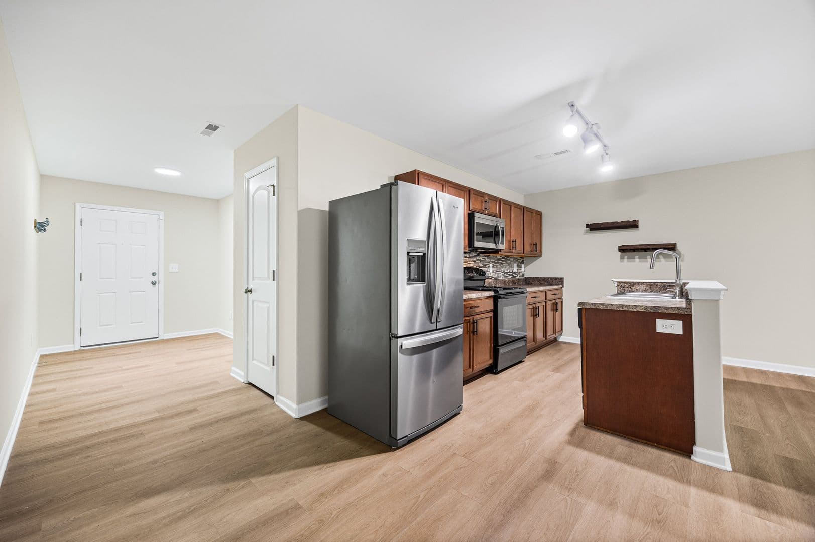 Charlotte Townhome: 9612 Brackenview Ct.
