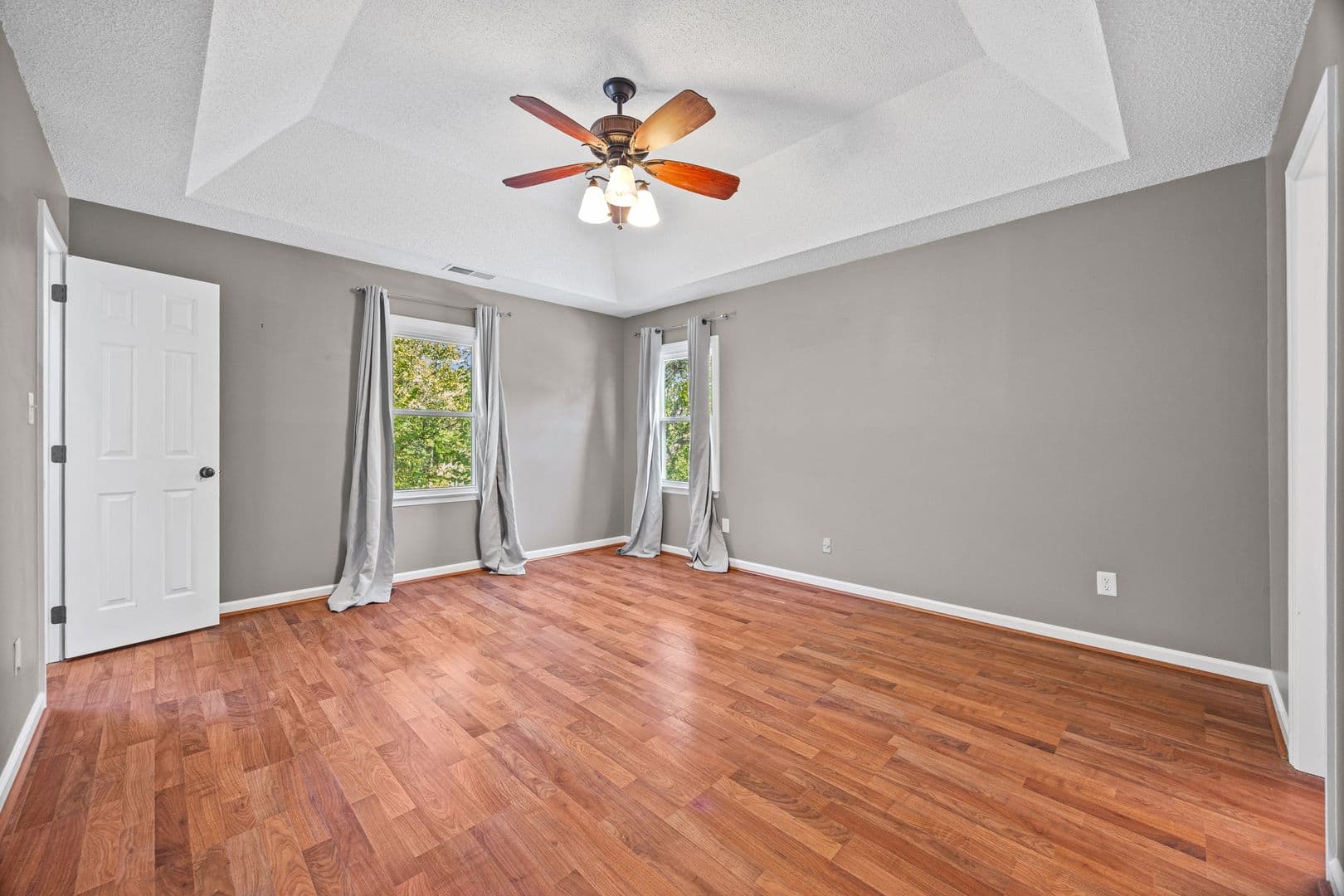 Charlote House: 612 Grays Creek