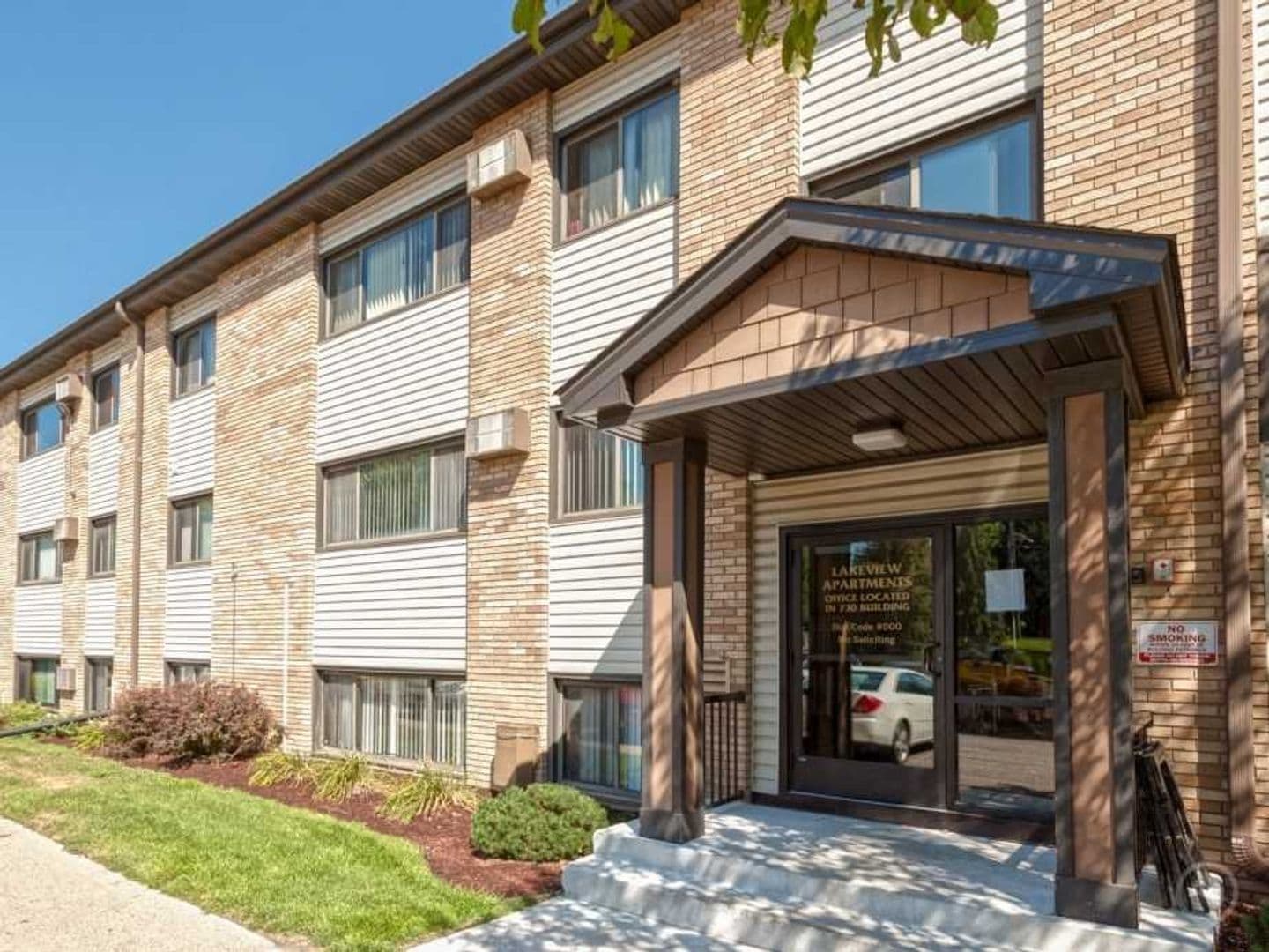 New Brighton Apartment: 730 10th Street